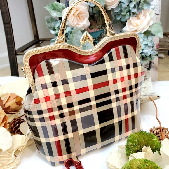 boutique Handbags - BEAUTIFUL PLAID CROSSBODY OR HANDBAG